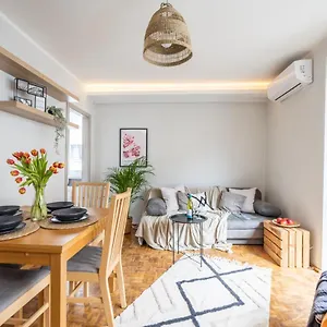 https://niceone-apartment-number-1-w-samym-centrum.hotelswroclaw.com